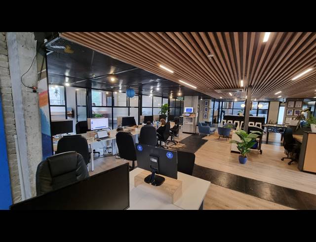 320M² OFFICE FOR SALE IN WOODSTOCK